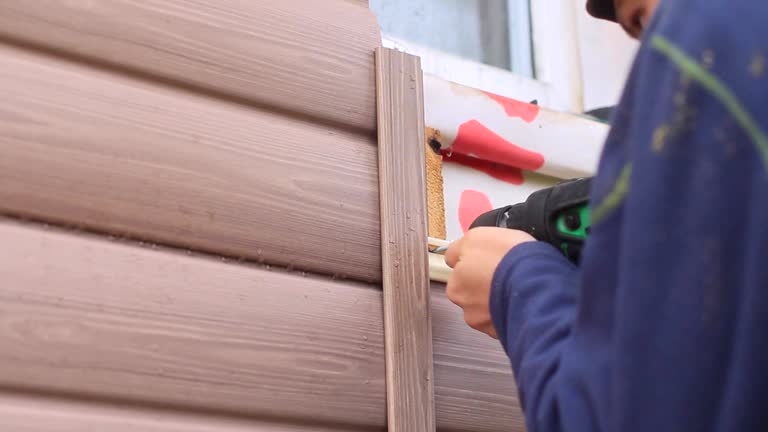 Affordable siding repair and maintenance services in Independence, WI